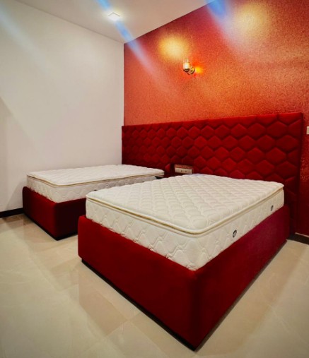Luxury bed (40x72) single